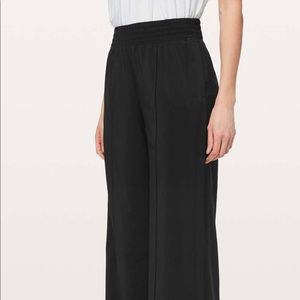 Lululemon Wanderer Wide Leg Pant - NWT Size 12